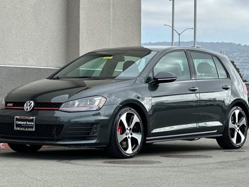 Used 2017 Volkswagen GTI SE FWD image 8