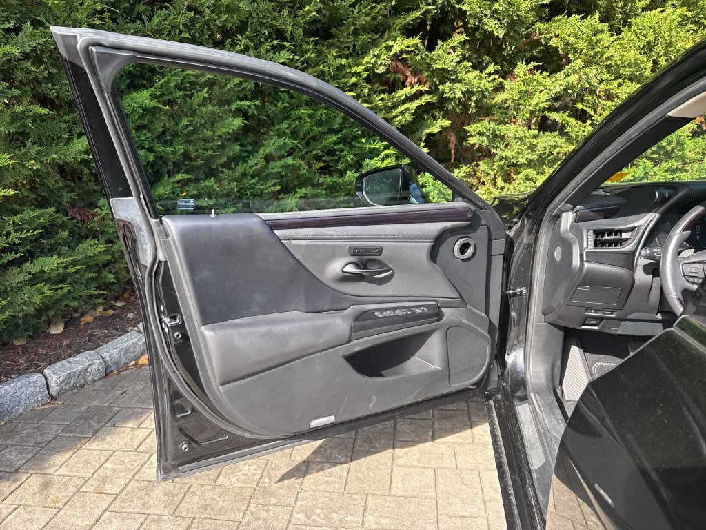 Used 2020 Lexus ES 350 w/ Premium Package FWD image 11