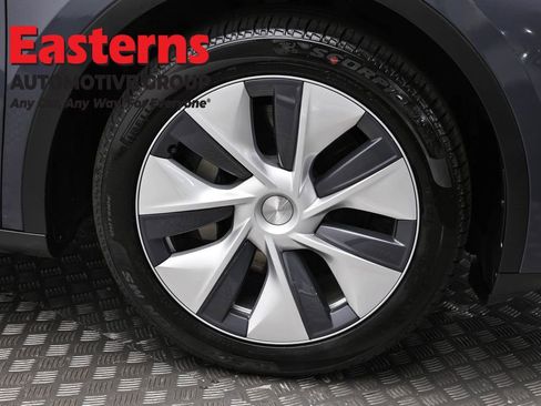 Used 2023 Tesla Model Y Long Range AWD/4WD image 25