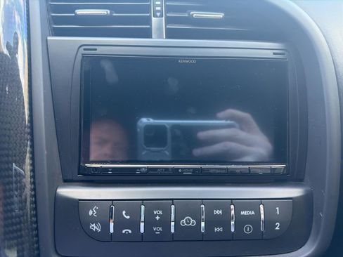 Used 2012 Audi R8 V10 image 18