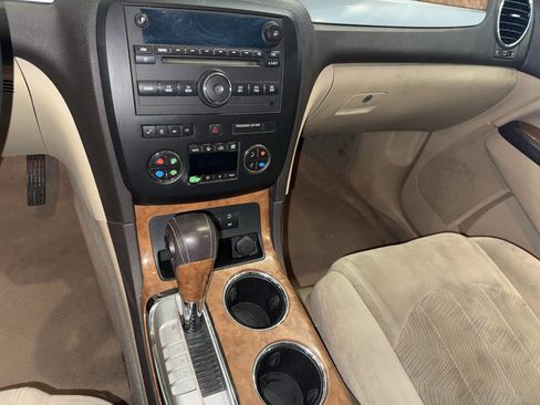Used 2008 Buick Enclave CX w/ Driver Confidence Package image 25