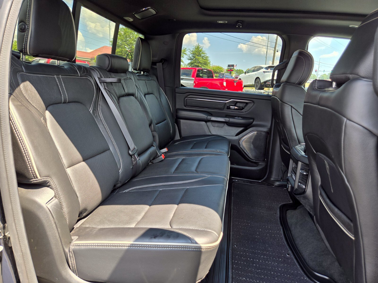 Used 2023 RAM 1500 Limited AWD/4WD image 19