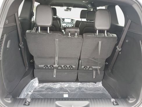 New 2026 Chrysler Voyager LX FWD image 27
