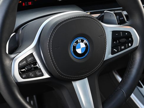 Certified 2025 BMW X5 xDrive50e w/ M Sport Package image 38