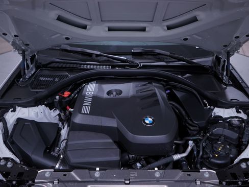 Used 2025 BMW 330i Sedan w/ Parking Assistance Package RWD image 14