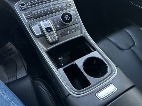 Used 2023 Hyundai Santa Fe SEL w/ Premium Package image 18