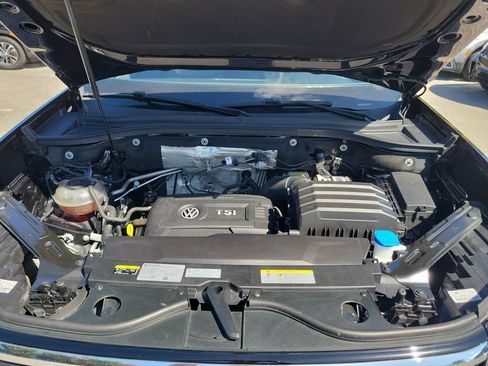 Used 2022 Volkswagen Atlas Cross Sport SE FWD image 37
