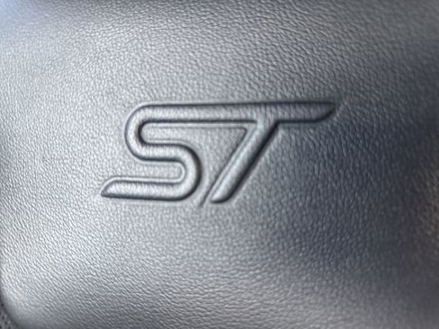 Used 2022 Ford Edge ST image 47