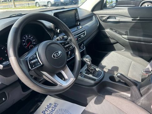 Used 2021 Kia Seltos LX AWD/4WD image 11
