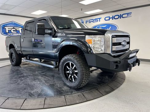 Used 2015 Ford F250 Platinum AWD/4WD image 2