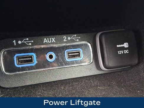 Used 2019 Jeep Grand Cherokee Altitude AWD/4WD image 17