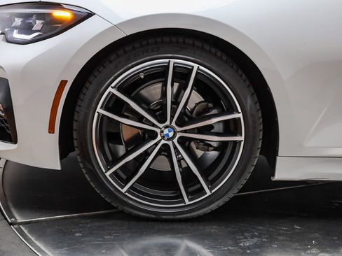 Used 2022 BMW 330i Sedan w/ M Sport Package image 12