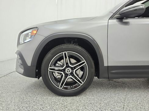 Used 2023 Mercedes-Benz GLB 250 image 18