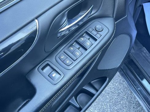 Used 2016 Dodge Grand Caravan SE FWD image 21