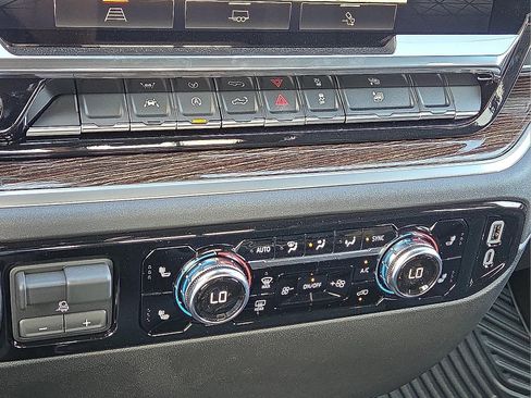 New 2026 GMC Sierra 1500 SLE w/ Preferred Package image 19