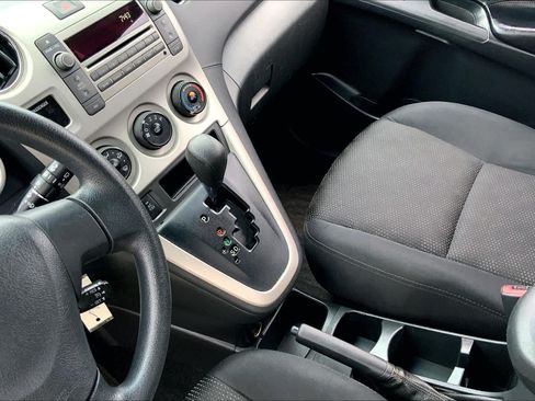 Used 2009 Pontiac Vibe w/ Preferred Package FWD image 15