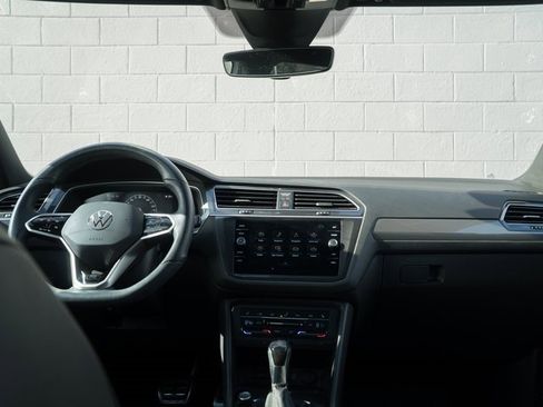 Used 2024 Volkswagen Tiguan SE R-Line image 22