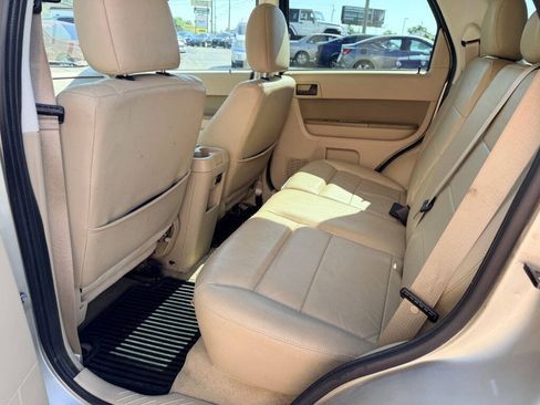 Used 2011 Ford Escape XLT w/ 203A Rapid Spec Order Code AWD/4WD image 6