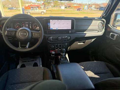 Used 2026 Jeep Gladiator Mojave image 10