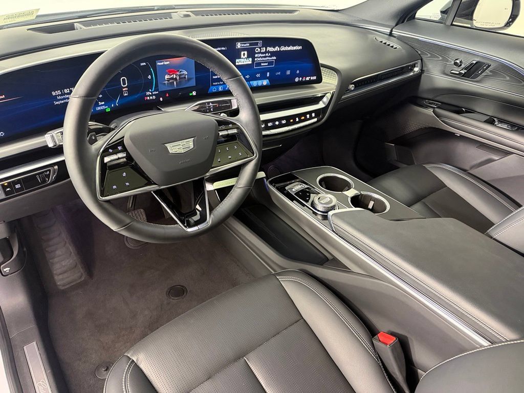 Used 2024 Cadillac Lyriq Sport RWD image 12