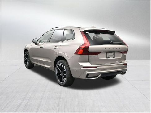 New 2026 Volvo XC60 T8 Plus w/ Protection Package Premier AWD/4WD image 3