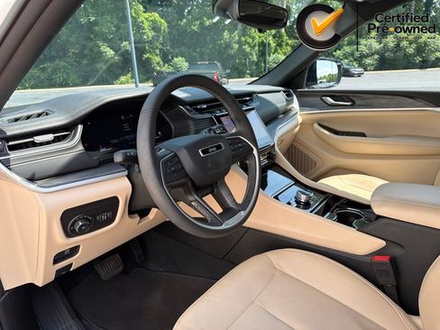 Certified 2023 Jeep Grand Cherokee Limited w/ Black Appearance Package AWD/4WD image 46