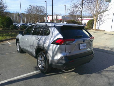 Used 2023 Toyota RAV4 LE image 9