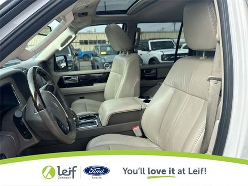 Used 2017 Lincoln Navigator L Select image 17