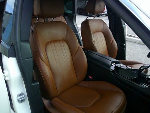 Used 2019 Maserati Levante AWD/4WD image 92