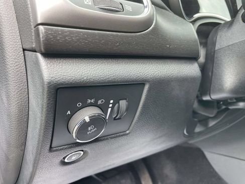 Certified 2018 Jeep Grand Cherokee Altitude AWD/4WD image 24