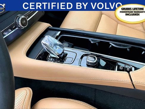 Used 2023 Volvo XC90 B6 Ultimate w/ Protection Package Premier image 18