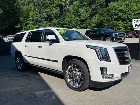 Used 2018 Cadillac Escalade ESV Premium Luxury AWD/4WD image 2