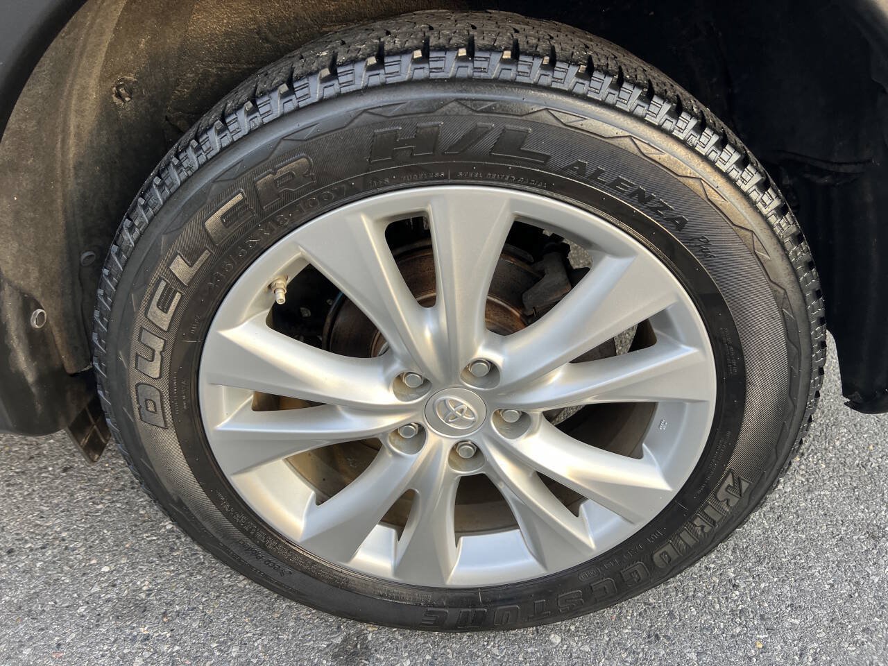 Used 2015 Toyota RAV4 Limited AWD/4WD image 21