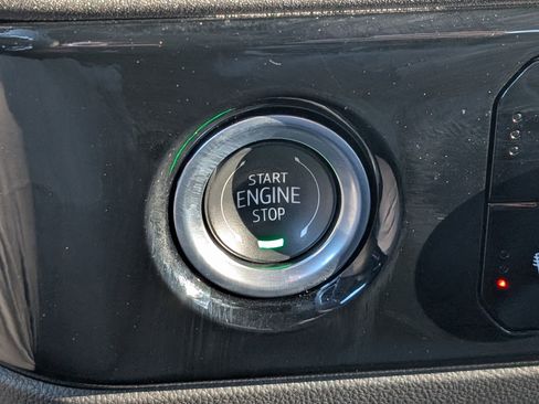 Used 2024 GMC Sierra 1500 Elevation image 33