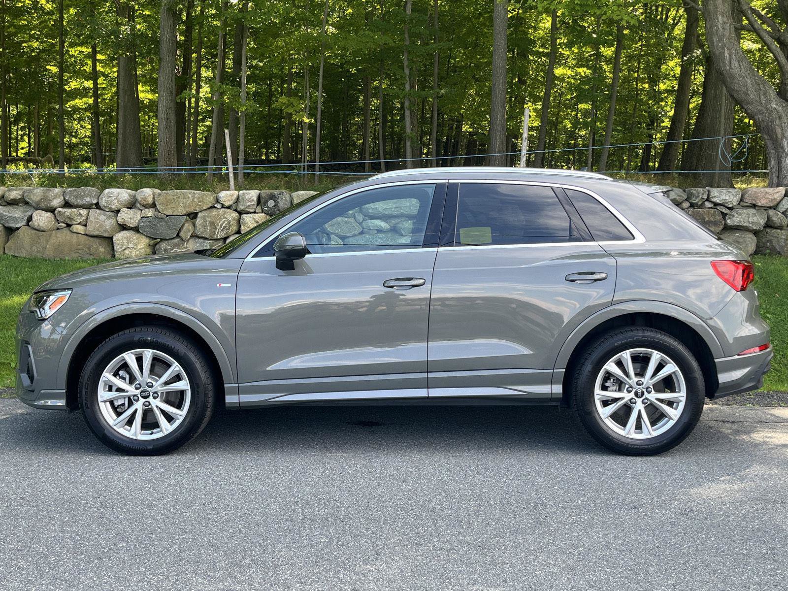 Used 2023 Audi Q3 2.0T Premium Plus w/ Premium Plus Package AWD/4WD image 21