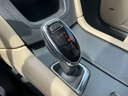 Used 2017 Cadillac XT5 Luxury w/ Driver Awareness Package image 34