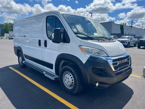 Used 2025 RAM ProMaster 2500 w/ U-Haul Equipment Group FWD image 1