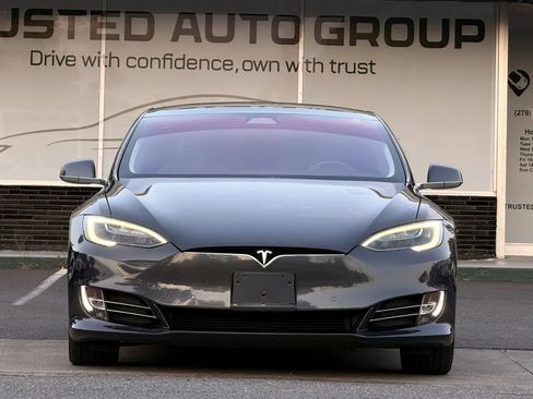 Used 2017 Tesla Model S 100D AWD/4WD image 3