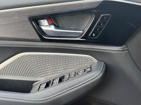 Used 2022 Acura MDX SH-AWD w/ Advance Package image 30