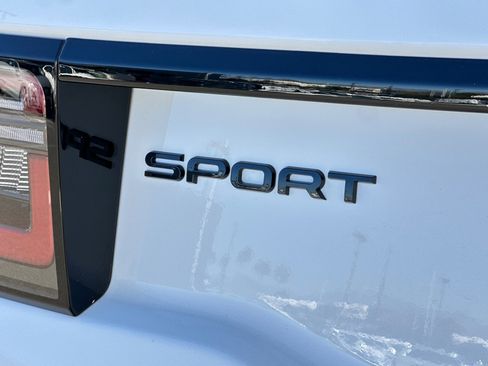 Certified 2025 Land Rover Discovery Sport Dynamic SE image 34