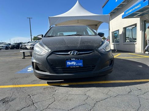 Used 2015 Hyundai Accent GLS FWD image 2