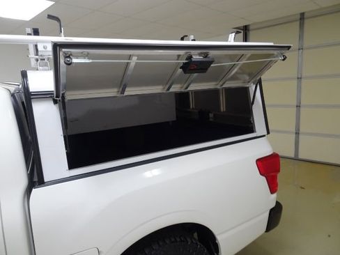 Used 2021 Nissan Titan S w/ S Utility Package image 18