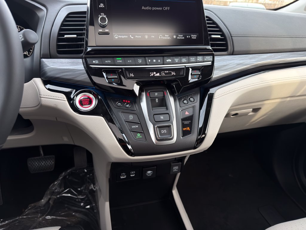Certified 2026 Honda Odyssey Elite image 16