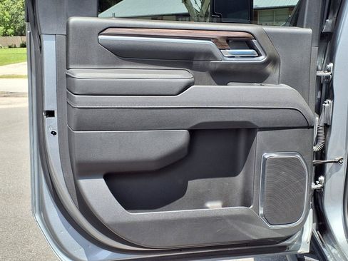 Used 2025 Chevrolet Silverado 2500 LT w/ Trail Boss Package AWD/4WD image 17