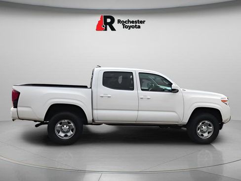Used 2022 Toyota Tacoma SR image 5