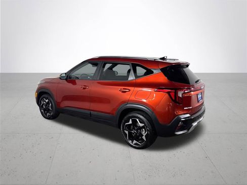 Certified 2025 Kia Seltos S AWD/4WD image 8