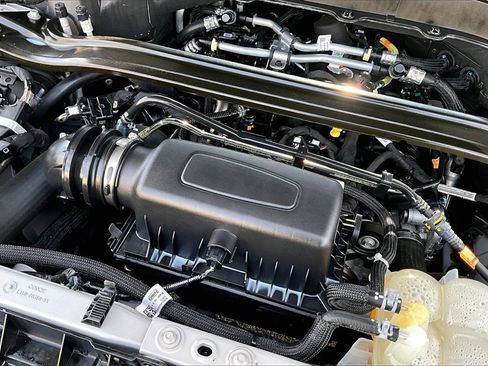 Used 2023 Ford Explorer Limited image 35