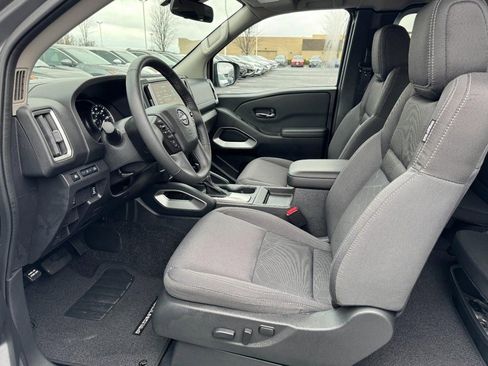 Used 2025 Nissan Frontier SV w/ SV Convenience Package image 11
