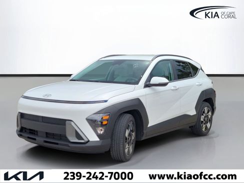 Used 2024 Hyundai Kona SEL FWD image 3