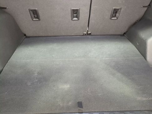 Used 2020 Chevrolet Equinox LT w/ Driver Convenience Package FWD image 39